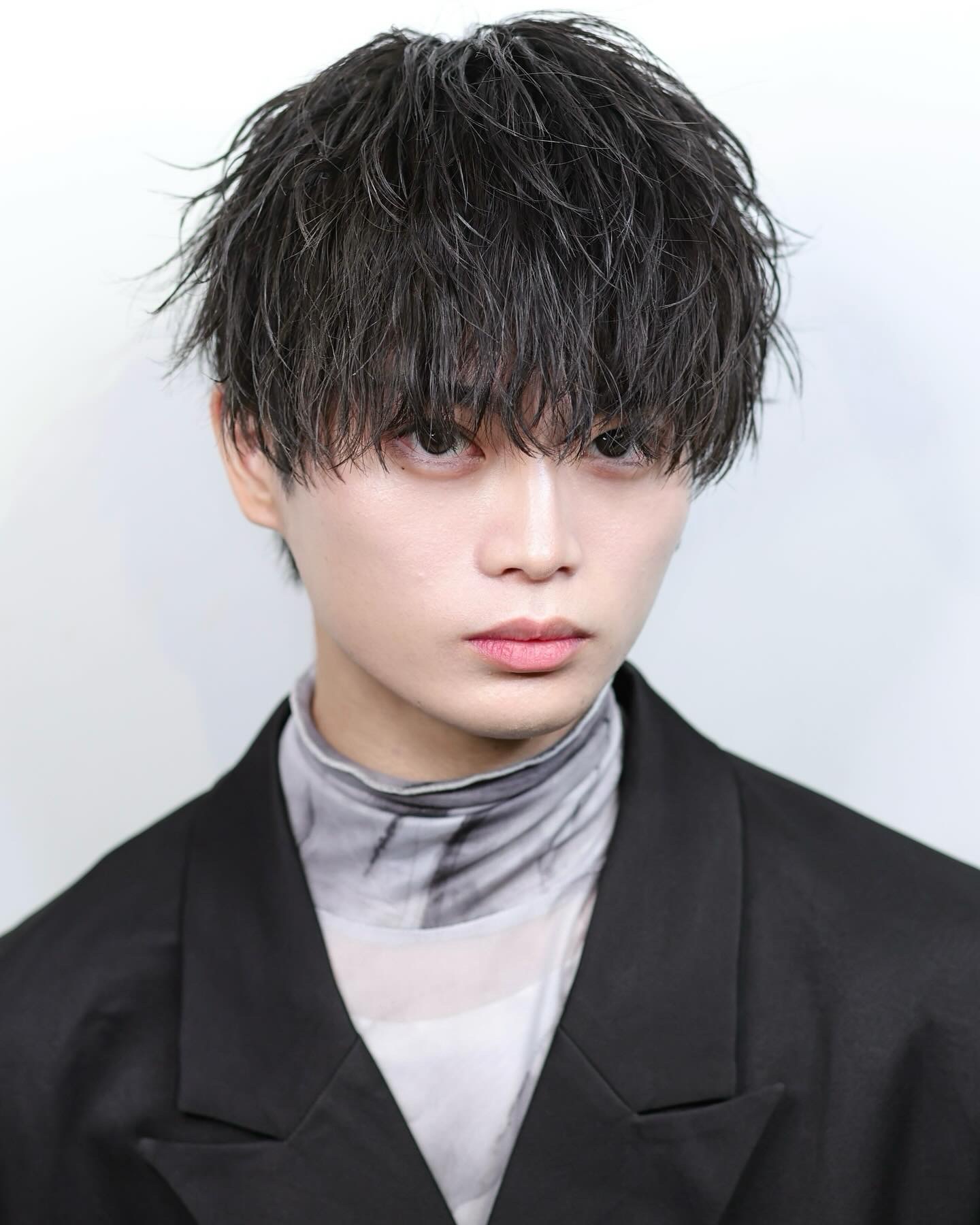 ピンパーマとは？】今さら聞けない基本知識とおすすめメンズ髪型について ｜ ブログ ｜ メンズヘア・髪型ランキングのMENS HAIRSTYLE